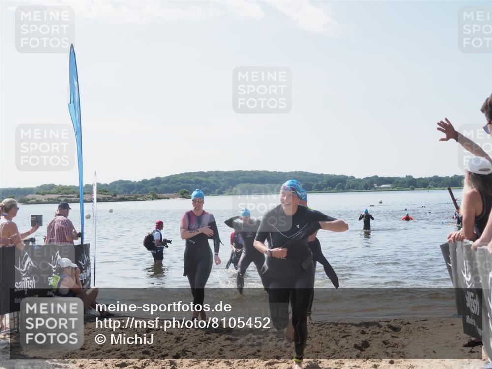 22.06.2025 - Viking Triathlon MichiJ http://msf.ph/oto/8105452 22.06.2025 10:50:42 Schwimmen 24, 48, 202, 402, 418, 533 meine-sportfotos.de