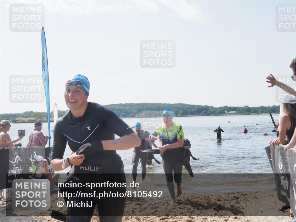 22.06.2025 - Viking Triathlon MichiJ http://msf.ph/oto/8105492 22.06.2025 10:50:43 Schwimmen 24, 48, 202, 402, 418, 533 meine-sportfotos.de