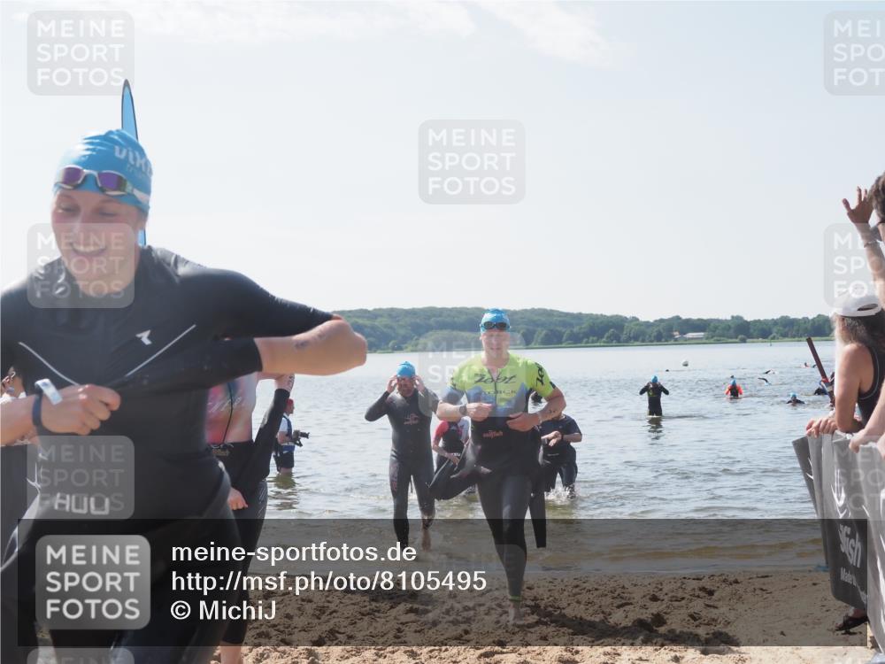 22.06.2025 - Viking Triathlon MichiJ http://msf.ph/oto/8105495 22.06.2025 10:50:43 Schwimmen 24, 48, 202, 402, 418, 533 meine-sportfotos.de
