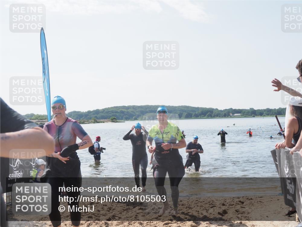 22.06.2025 - Viking Triathlon MichiJ http://msf.ph/oto/8105503 22.06.2025 10:50:44 Schwimmen 24, 48, 202, 402, 418, 533 meine-sportfotos.de