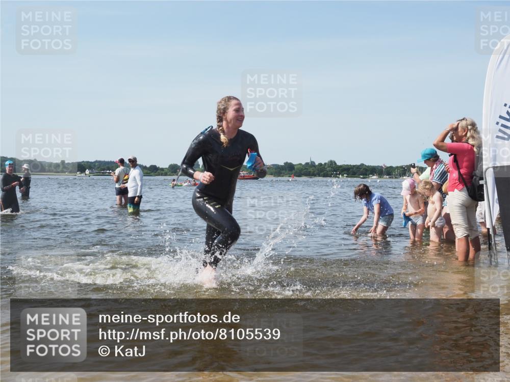 22.06.2025 - Viking Triathlon KatJ http://msf.ph/oto/8105539 22.06.2025 10:36:33 Schwimmen 42, 88, 232, 251, 332 meine-sportfotos.de