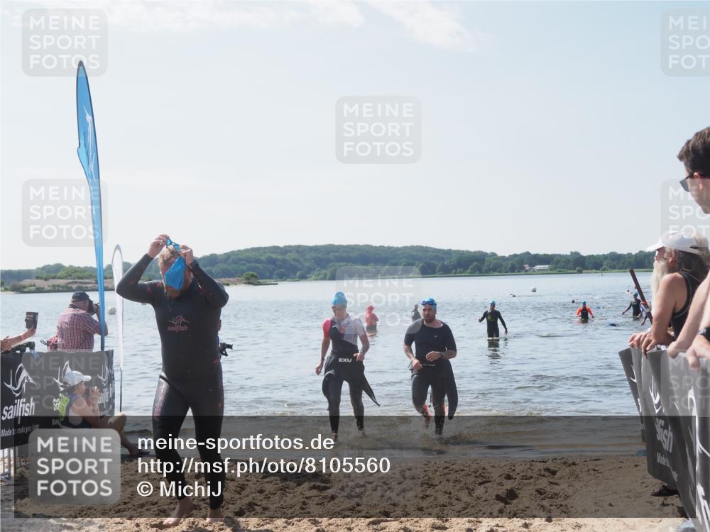 22.06.2025 - Viking Triathlon MichiJ http://msf.ph/oto/8105560 22.06.2025 10:50:47 Schwimmen 48, 402, 523, 533, 543 meine-sportfotos.de