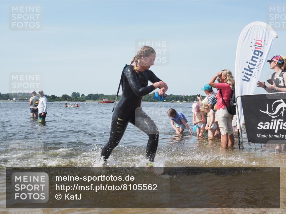 22.06.2025 - Viking Triathlon KatJ http://msf.ph/oto/8105562 22.06.2025 10:36:33 Schwimmen 42, 88, 232, 251, 332 meine-sportfotos.de