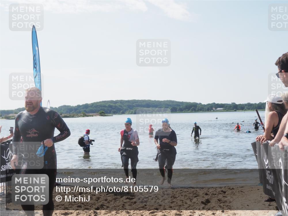 22.06.2025 - Viking Triathlon MichiJ http://msf.ph/oto/8105579 22.06.2025 10:50:47 Schwimmen 48, 402, 523, 533, 543 meine-sportfotos.de