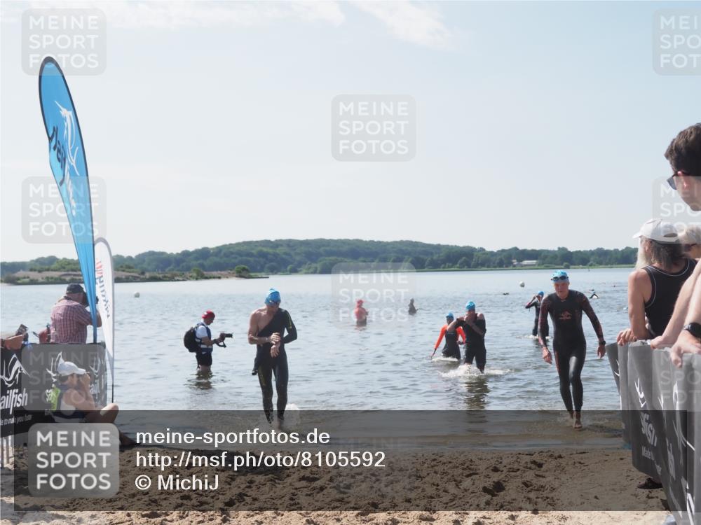 22.06.2025 - Viking Triathlon MichiJ http://msf.ph/oto/8105592 22.06.2025 10:51:05 Schwimmen 308, 436, 484, 523, 543 meine-sportfotos.de