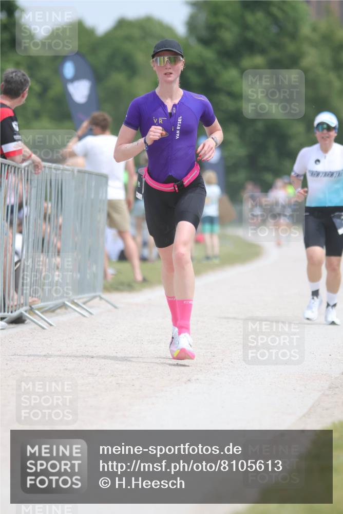 22.06.2025 - Viking Triathlon H.Heesch http://msf.ph/oto/8105613 22.06.2025 13:46:08 Laufen 256, 299 meine-sportfotos.de