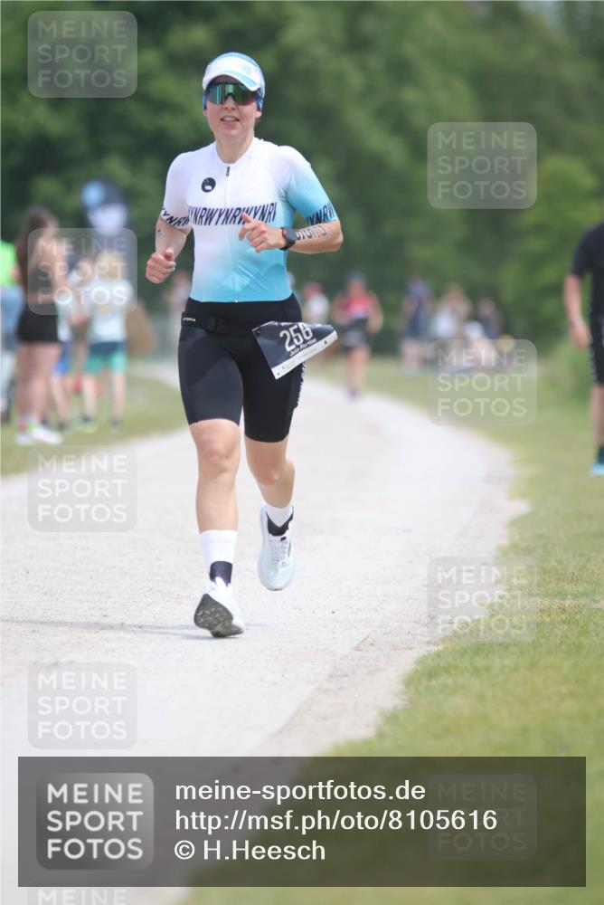 22.06.2025 - Viking Triathlon H.Heesch http://msf.ph/oto/8105616 22.06.2025 13:46:10 Laufen 256, 299 meine-sportfotos.de