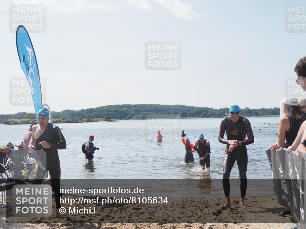 22.06.2025 - Viking Triathlon MichiJ http://msf.ph/oto/8105634 22.06.2025 10:51:08 Schwimmen 308, 436, 484, 523, 543 meine-sportfotos.de