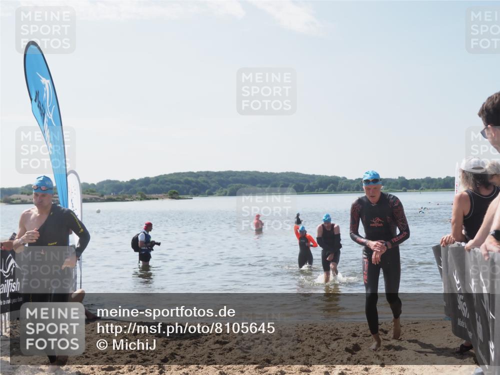 22.06.2025 - Viking Triathlon MichiJ http://msf.ph/oto/8105645 22.06.2025 10:51:08 Schwimmen 308, 436, 484, 523, 543 meine-sportfotos.de