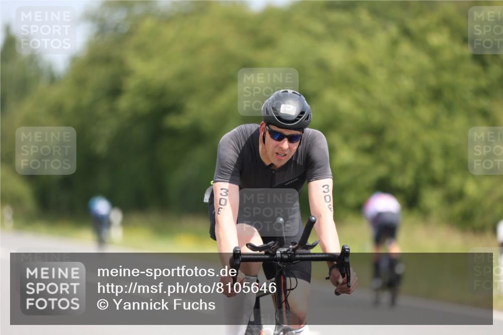 22.06.2025 - Viking Triathlon Yannick Fuchs http://msf.ph/oto/8105646 22.06.2025 12:10:36 Radfahren 23, 106, 116, 188, 247, 306, 548, 662 meine-sportfotos.de