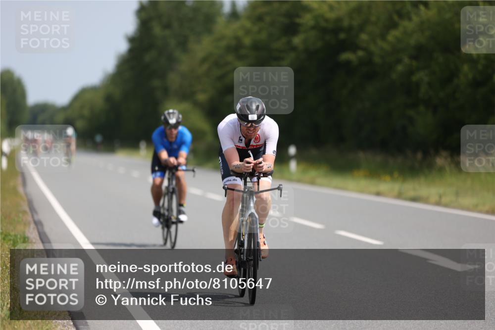 22.06.2025 - Viking Triathlon Yannick Fuchs http://msf.ph/oto/8105647 22.06.2025 11:29:59 Radfahren 150, 153, 270, 370, 376, 651 meine-sportfotos.de