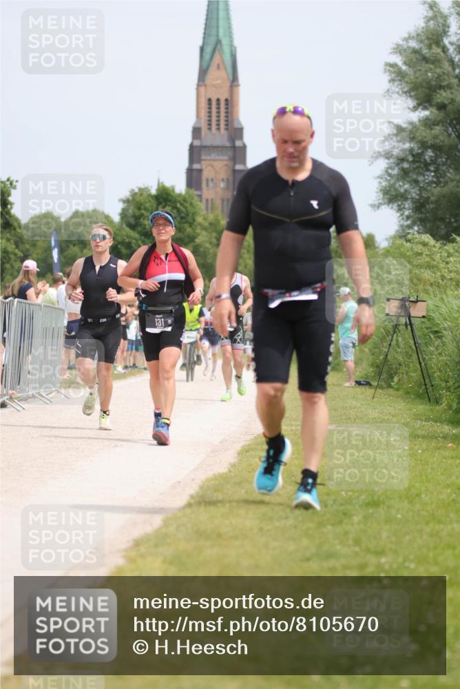 22.06.2025 - Viking Triathlon H.Heesch http://msf.ph/oto/8105670 22.06.2025 13:46:44 Laufen 4, 100, 131, 191, 255, 439, 451, 535 meine-sportfotos.de