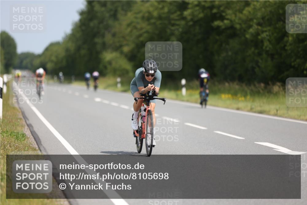 22.06.2025 - Viking Triathlon Yannick Fuchs http://msf.ph/oto/8105698 22.06.2025 12:10:44 Radfahren 23, 106, 116, 247, 248 meine-sportfotos.de