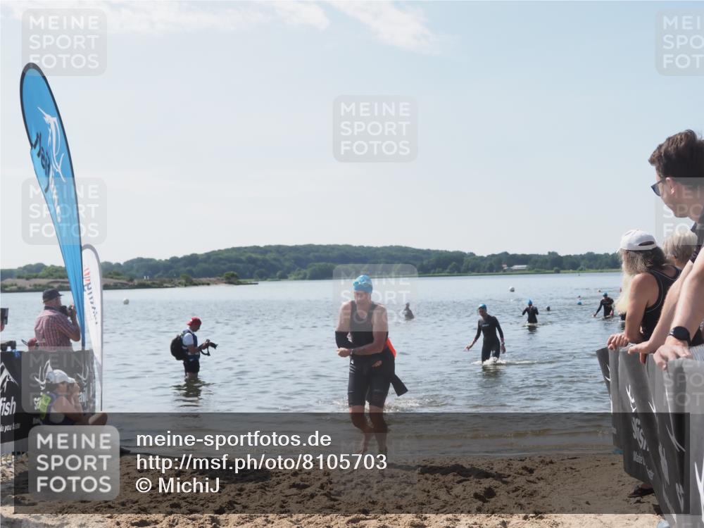 22.06.2025 - Viking Triathlon MichiJ http://msf.ph/oto/8105703 22.06.2025 10:51:12 Schwimmen 308, 436, 477, 484 meine-sportfotos.de