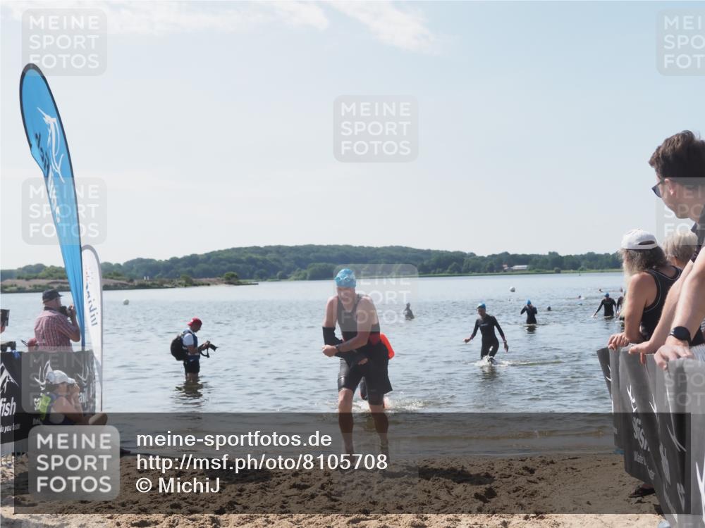 22.06.2025 - Viking Triathlon MichiJ http://msf.ph/oto/8105708 22.06.2025 10:51:12 Schwimmen 308, 436, 477, 484 meine-sportfotos.de
