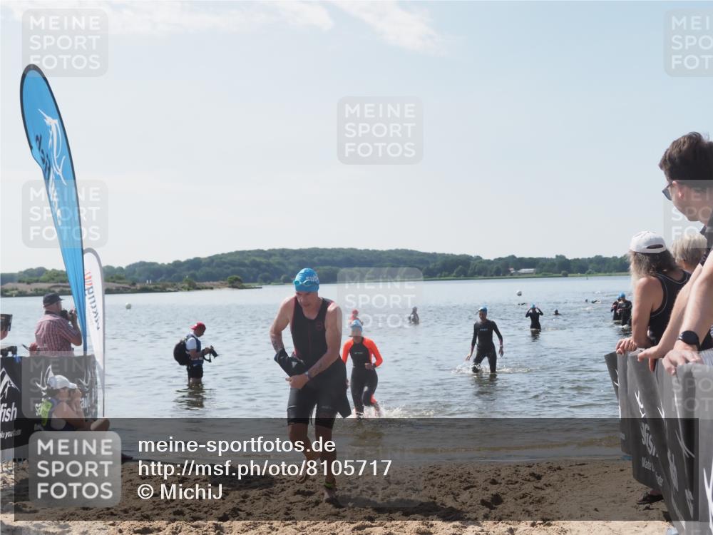 22.06.2025 - Viking Triathlon MichiJ http://msf.ph/oto/8105717 22.06.2025 10:51:12 Schwimmen 308, 436, 477, 484 meine-sportfotos.de