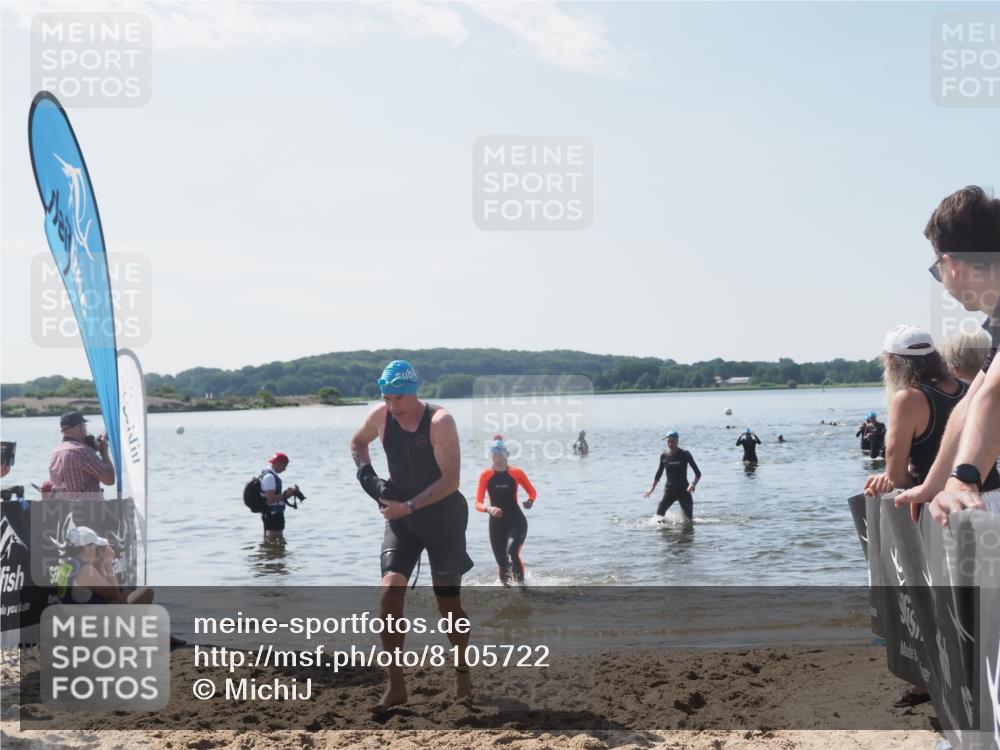 22.06.2025 - Viking Triathlon MichiJ http://msf.ph/oto/8105722 22.06.2025 10:51:12 Schwimmen 308, 436, 477, 484 meine-sportfotos.de