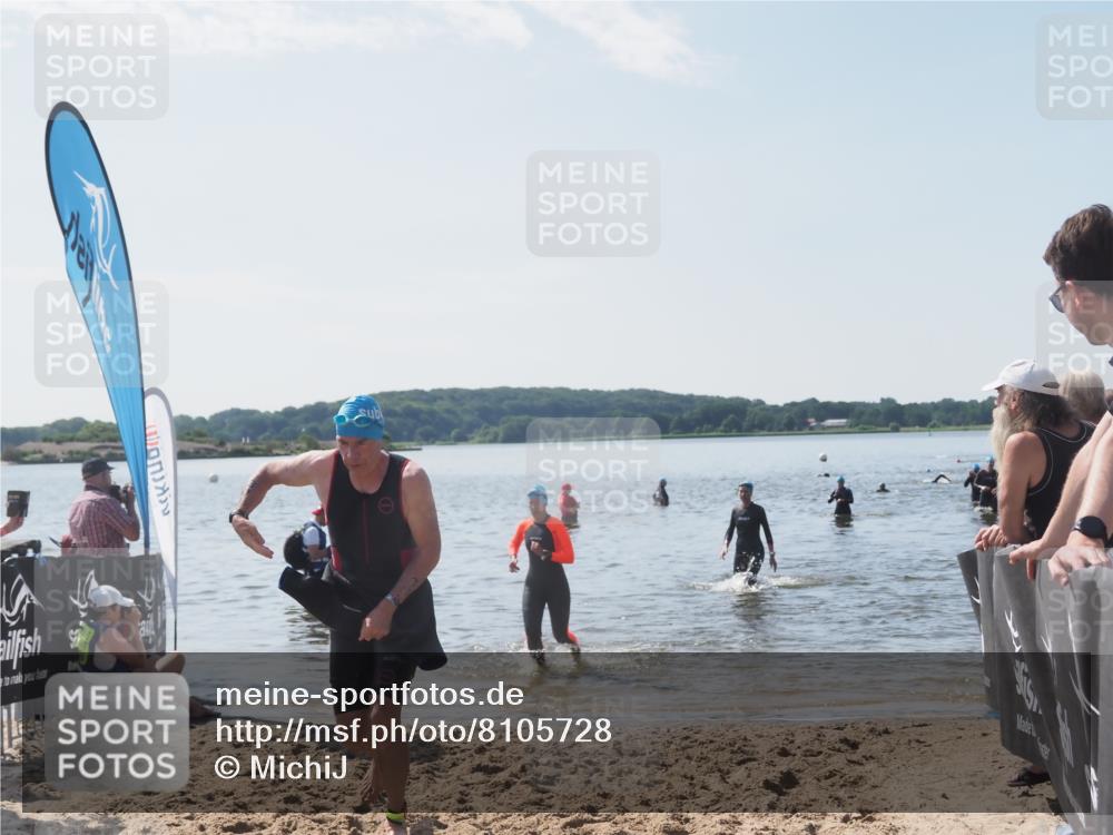 22.06.2025 - Viking Triathlon MichiJ http://msf.ph/oto/8105728 22.06.2025 10:51:13 Schwimmen 308, 436, 477, 484 meine-sportfotos.de