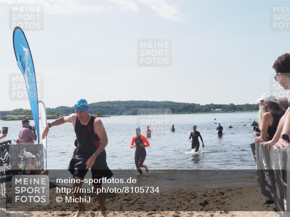 22.06.2025 - Viking Triathlon MichiJ http://msf.ph/oto/8105734 22.06.2025 10:51:13 Schwimmen 308, 436, 477, 484 meine-sportfotos.de