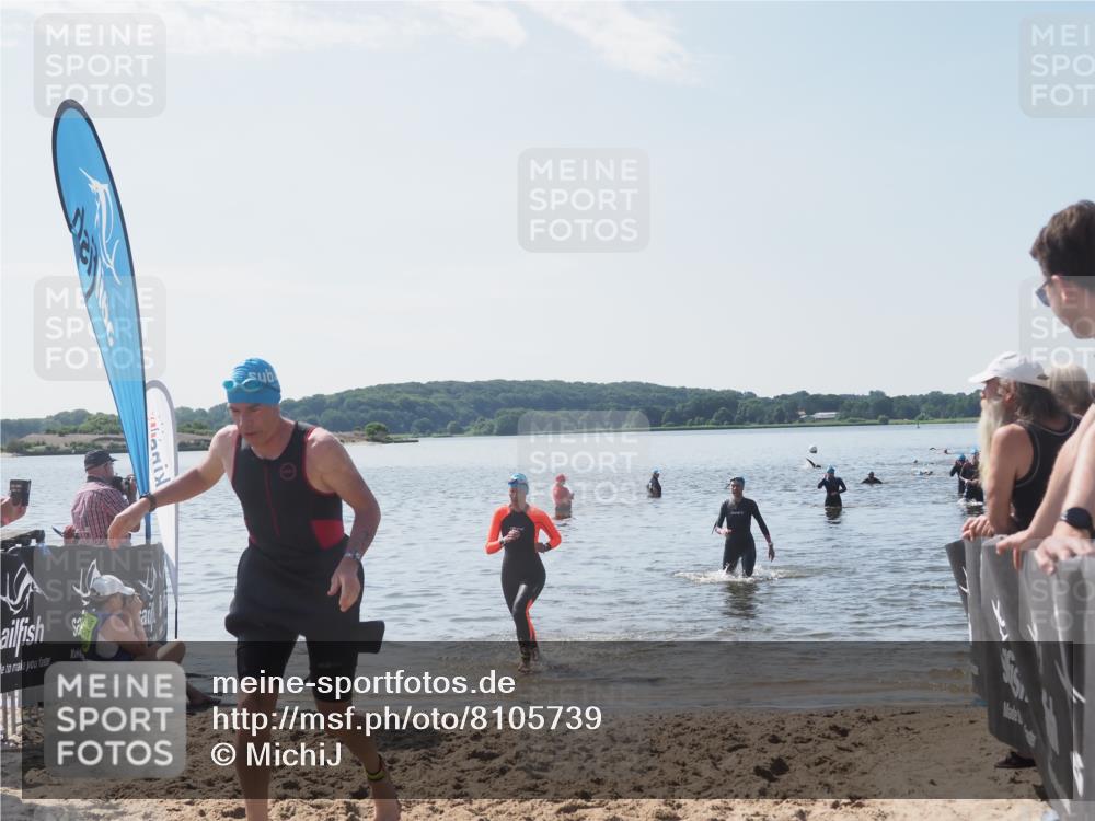 22.06.2025 - Viking Triathlon MichiJ http://msf.ph/oto/8105739 22.06.2025 10:51:13 Schwimmen 308, 436, 477, 484 meine-sportfotos.de