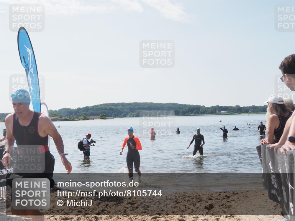 22.06.2025 - Viking Triathlon MichiJ http://msf.ph/oto/8105744 22.06.2025 10:51:14 Schwimmen 308, 436, 477, 484 meine-sportfotos.de