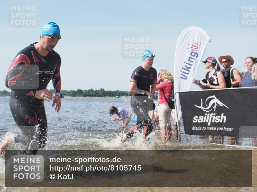 22.06.2025 - Viking Triathlon KatJ http://msf.ph/oto/8105745 22.06.2025 10:36:40 Schwimmen 42, 232, 251, 332 meine-sportfotos.de