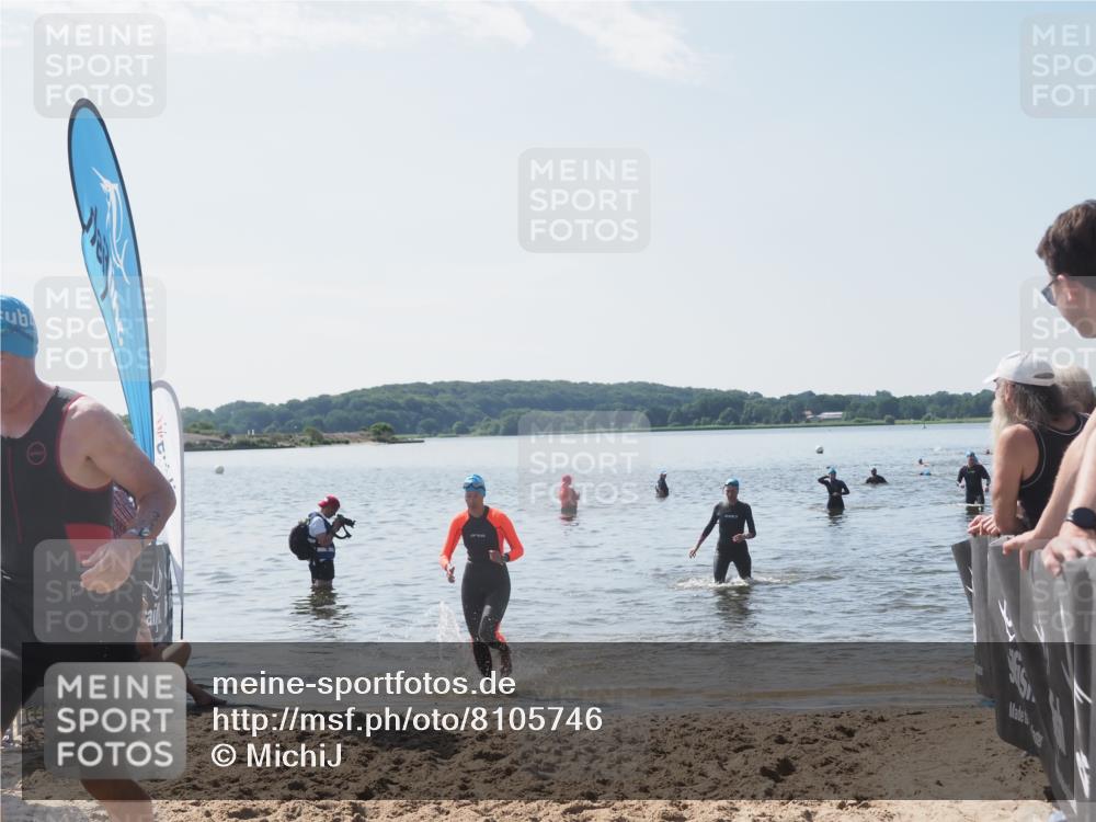 22.06.2025 - Viking Triathlon MichiJ http://msf.ph/oto/8105746 22.06.2025 10:51:14 Schwimmen 308, 436, 477, 484 meine-sportfotos.de