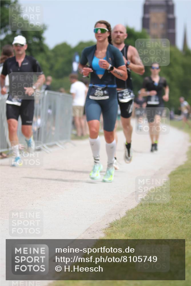 22.06.2025 - Viking Triathlon H.Heesch http://msf.ph/oto/8105749 22.06.2025 13:47:11 Laufen 88, 127, 325, 378, 398, 412, 452, 455 meine-sportfotos.de