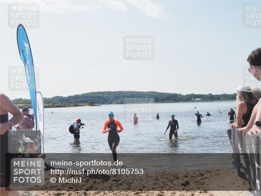 22.06.2025 - Viking Triathlon MichiJ http://msf.ph/oto/8105753 22.06.2025 10:51:14 Schwimmen 308, 436, 477, 484 meine-sportfotos.de