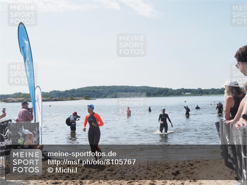 22.06.2025 - Viking Triathlon MichiJ http://msf.ph/oto/8105767 22.06.2025 10:51:14 Schwimmen 308, 436, 477, 484 meine-sportfotos.de