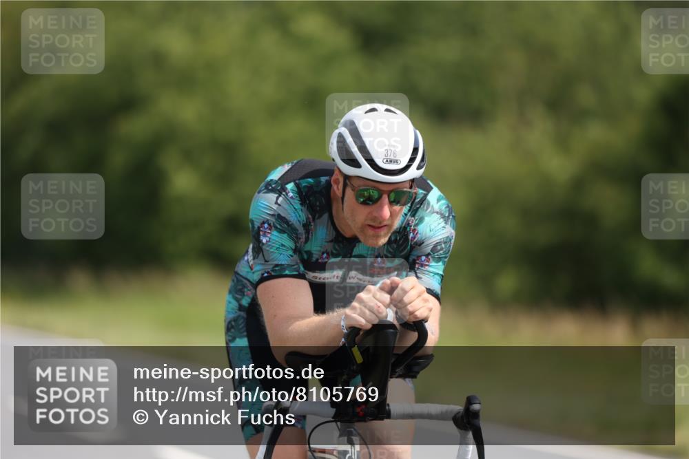22.06.2025 - Viking Triathlon Yannick Fuchs http://msf.ph/oto/8105769 22.06.2025 11:30:10 Radfahren 288, 336, 376, 638, 651 meine-sportfotos.de