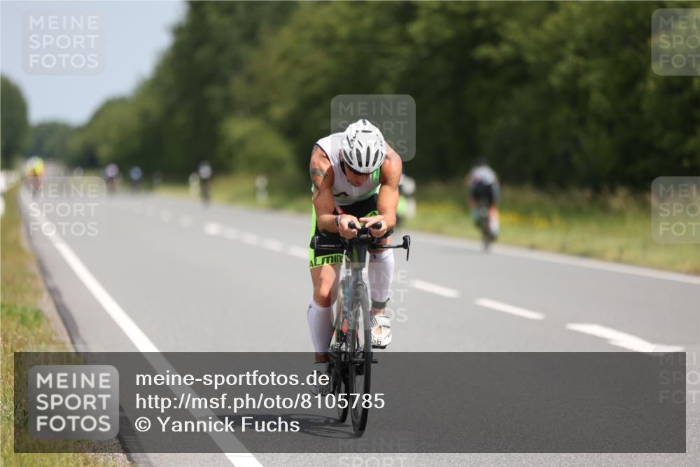 22.06.2025 - Viking Triathlon Yannick Fuchs http://msf.ph/oto/8105785 22.06.2025 12:10:50 Radfahren 106, 248, 267, 381 meine-sportfotos.de