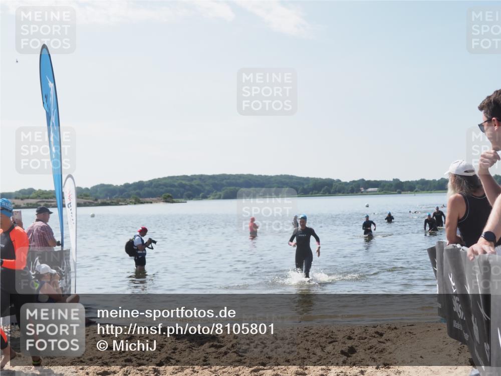 22.06.2025 - Viking Triathlon MichiJ http://msf.ph/oto/8105801 22.06.2025 10:51:16 Schwimmen 436, 477, 484 meine-sportfotos.de