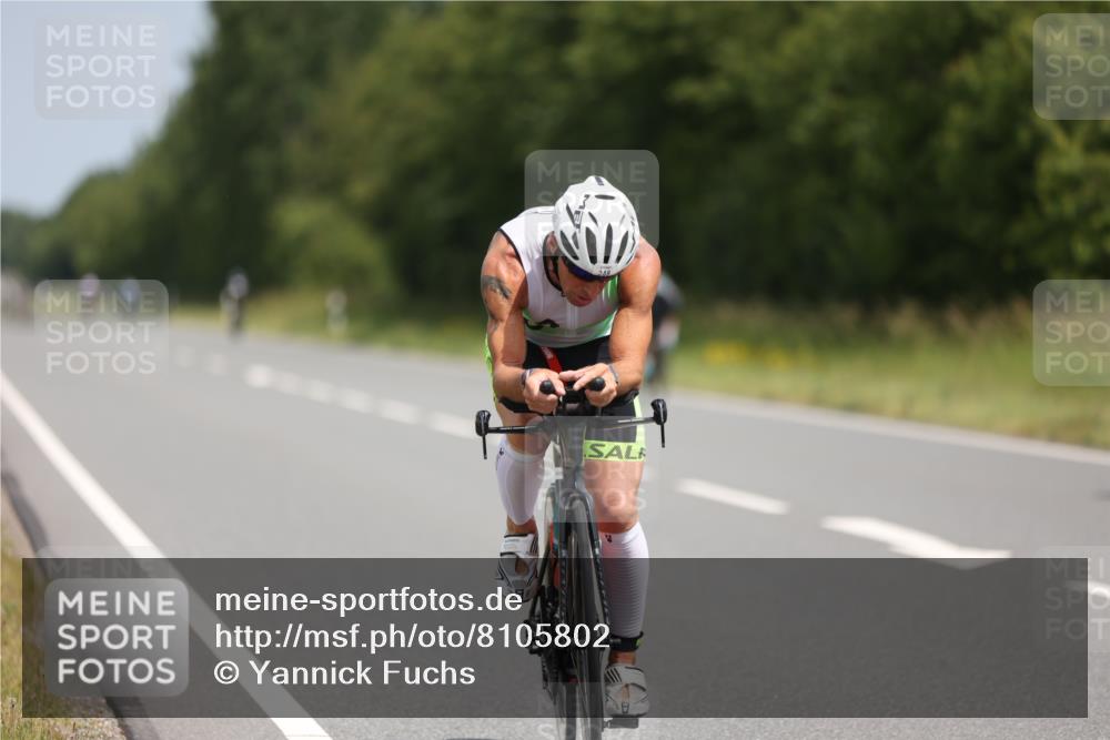 22.06.2025 - Viking Triathlon Yannick Fuchs http://msf.ph/oto/8105802 22.06.2025 12:10:50 Radfahren 106, 248, 267, 381 meine-sportfotos.de