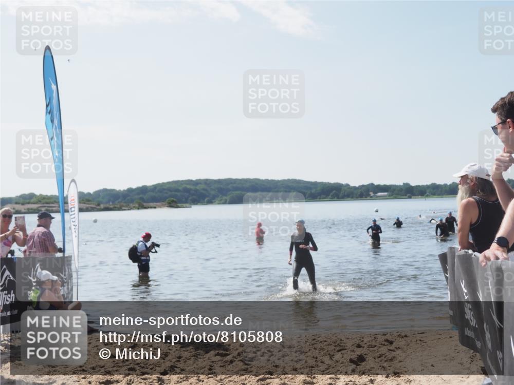 22.06.2025 - Viking Triathlon MichiJ http://msf.ph/oto/8105808 22.06.2025 10:51:17 Schwimmen 436, 477, 484 meine-sportfotos.de