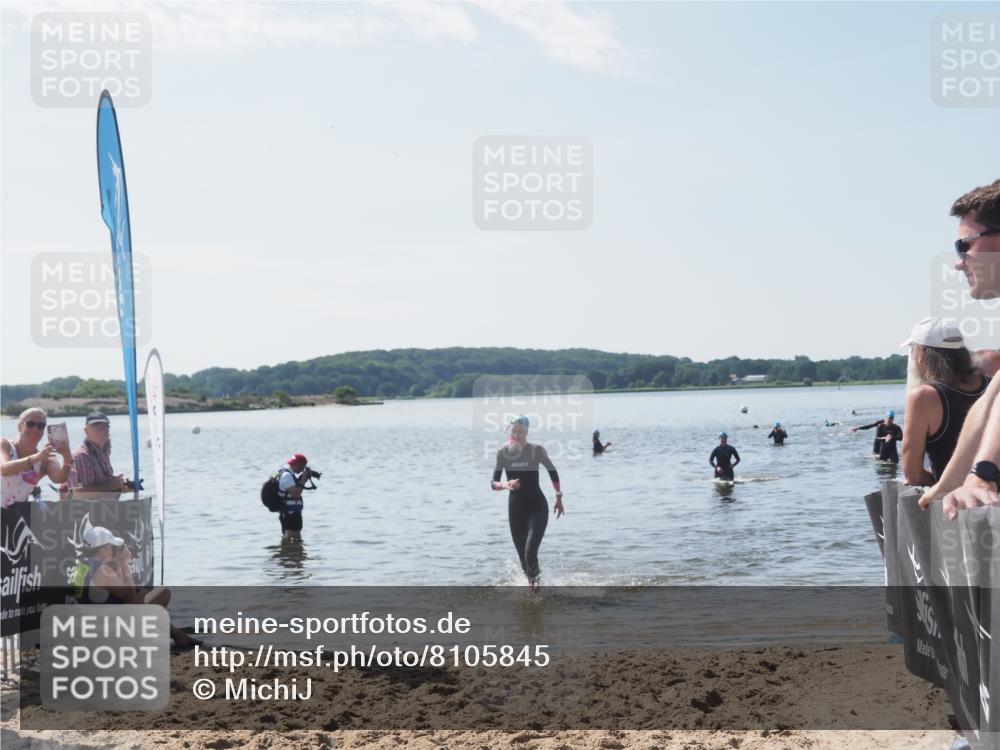22.06.2025 - Viking Triathlon MichiJ http://msf.ph/oto/8105845 22.06.2025 10:51:18 Schwimmen 436, 477 meine-sportfotos.de