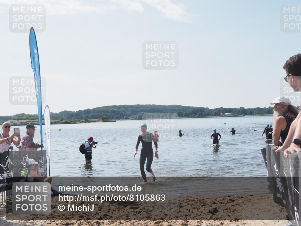 22.06.2025 - Viking Triathlon MichiJ http://msf.ph/oto/8105863 22.06.2025 10:51:19 Schwimmen 436, 477 meine-sportfotos.de