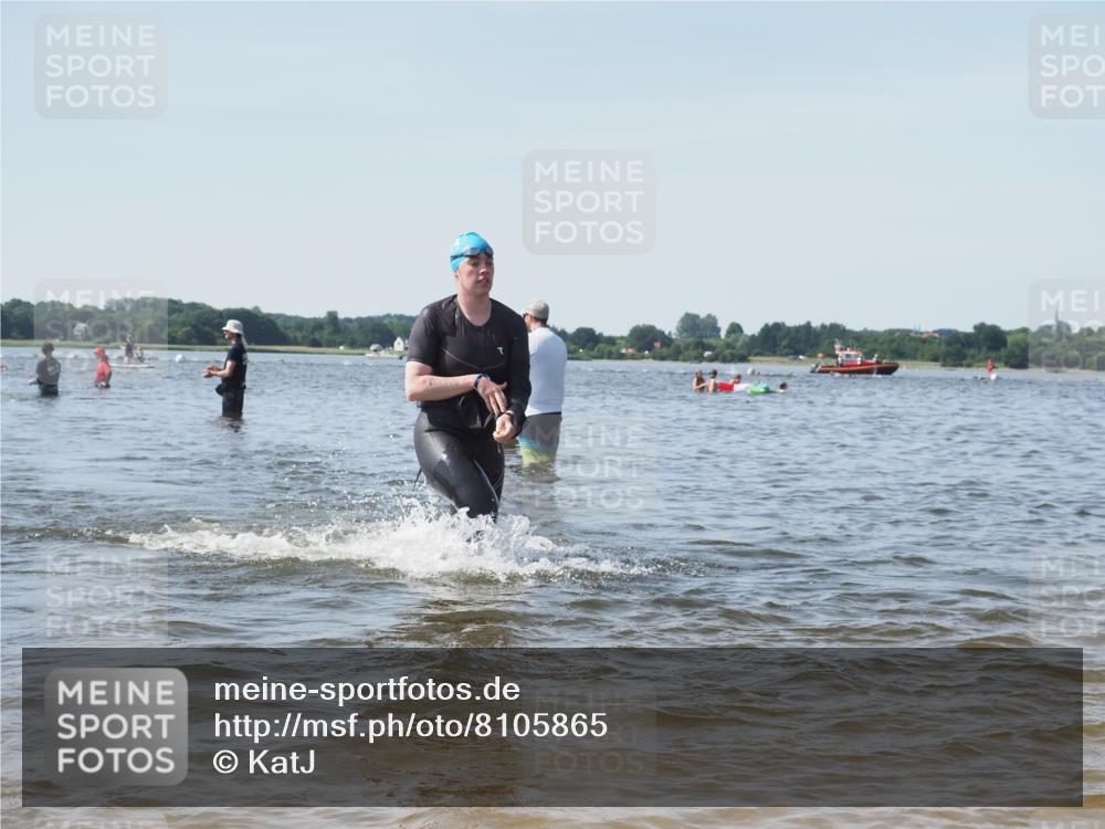 22.06.2025 - Viking Triathlon KatJ http://msf.ph/oto/8105865 22.06.2025 10:36:45 Schwimmen 332 meine-sportfotos.de
