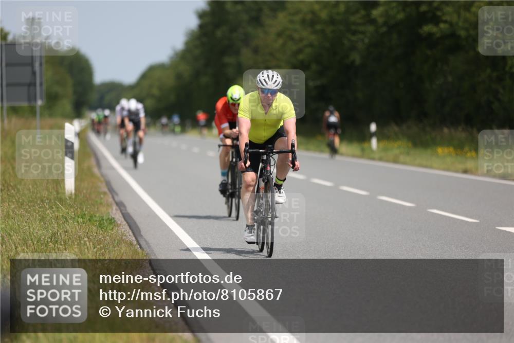22.06.2025 - Viking Triathlon Yannick Fuchs http://msf.ph/oto/8105867 22.06.2025 12:11:05 Radfahren 107, 189, 292, 618, 643, 658 meine-sportfotos.de