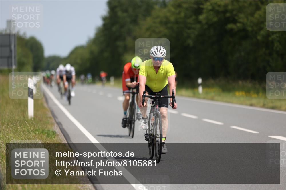 22.06.2025 - Viking Triathlon Yannick Fuchs http://msf.ph/oto/8105881 22.06.2025 12:11:06 Radfahren 107, 189, 618, 643, 658 meine-sportfotos.de