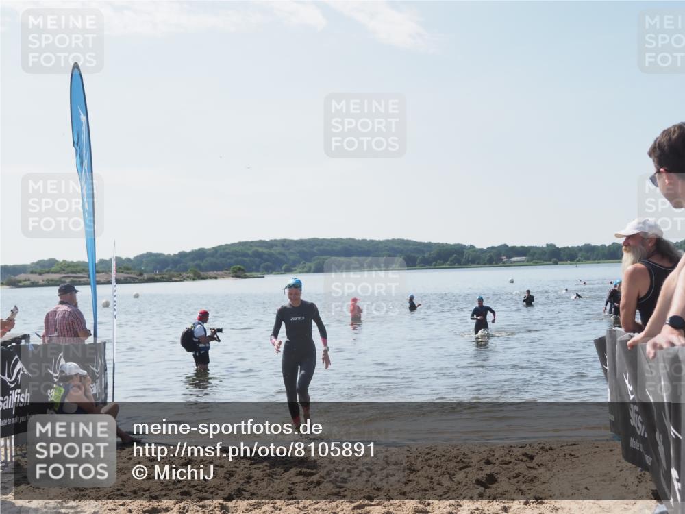 22.06.2025 - Viking Triathlon MichiJ http://msf.ph/oto/8105891 22.06.2025 10:51:20 Schwimmen 436, 477 meine-sportfotos.de