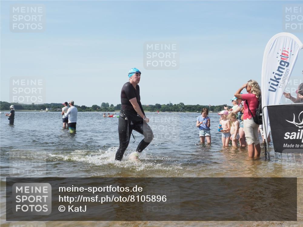 22.06.2025 - Viking Triathlon KatJ http://msf.ph/oto/8105896 22.06.2025 10:36:46 Schwimmen 331, 332 meine-sportfotos.de