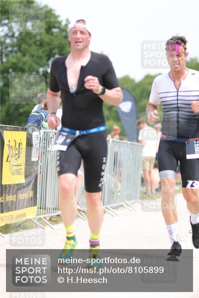 22.06.2025 - Viking Triathlon H.Heesch http://msf.ph/oto/8105899 22.06.2025 13:48:08 Laufen 55, 98, 387, 615 meine-sportfotos.de