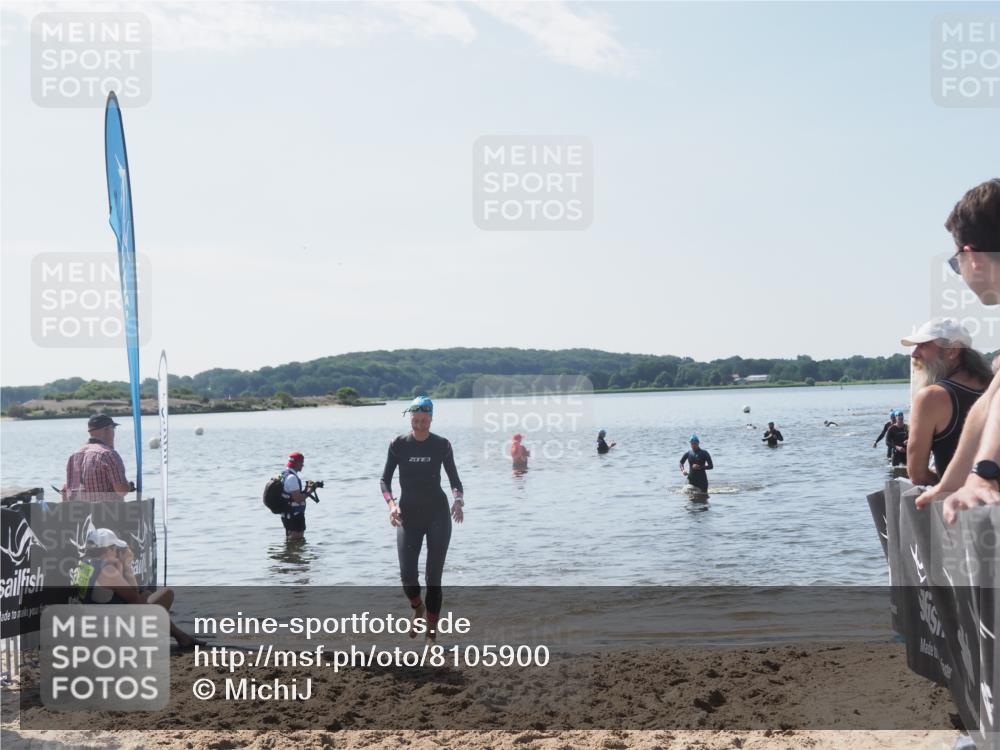 22.06.2025 - Viking Triathlon MichiJ http://msf.ph/oto/8105900 22.06.2025 10:51:20 Schwimmen 436, 477 meine-sportfotos.de