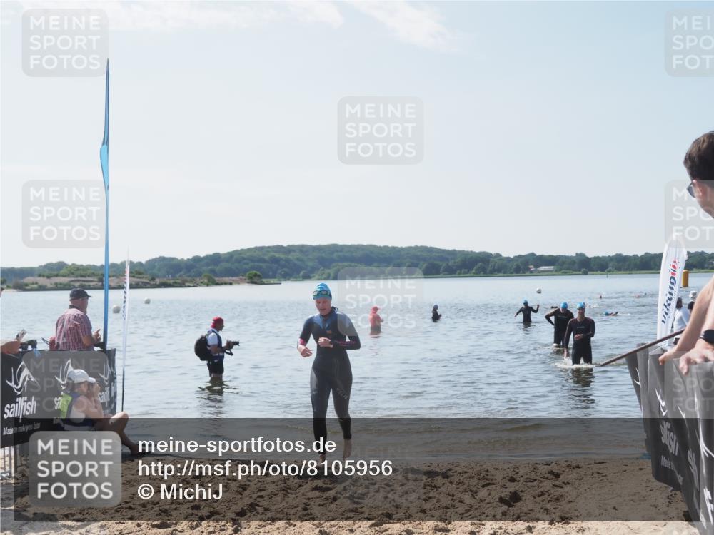 22.06.2025 - Viking Triathlon MichiJ http://msf.ph/oto/8105956 22.06.2025 10:51:31 Schwimmen 292, 422, 477 meine-sportfotos.de