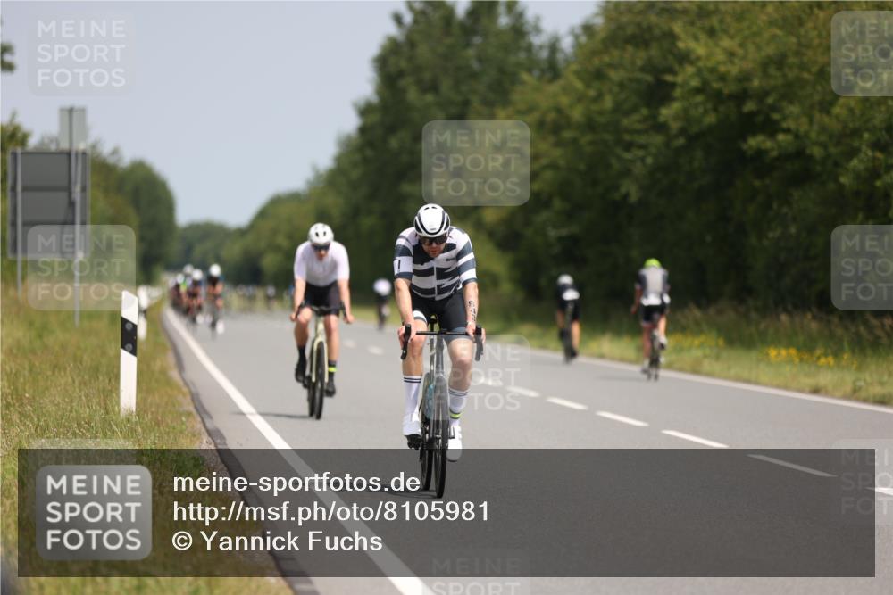 22.06.2025 - Viking Triathlon Yannick Fuchs http://msf.ph/oto/8105981 22.06.2025 12:11:10 Radfahren 107, 529, 618, 643, 658 meine-sportfotos.de