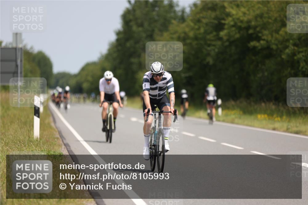 22.06.2025 - Viking Triathlon Yannick Fuchs http://msf.ph/oto/8105993 22.06.2025 12:11:10 Radfahren 107, 529, 618, 643, 658 meine-sportfotos.de