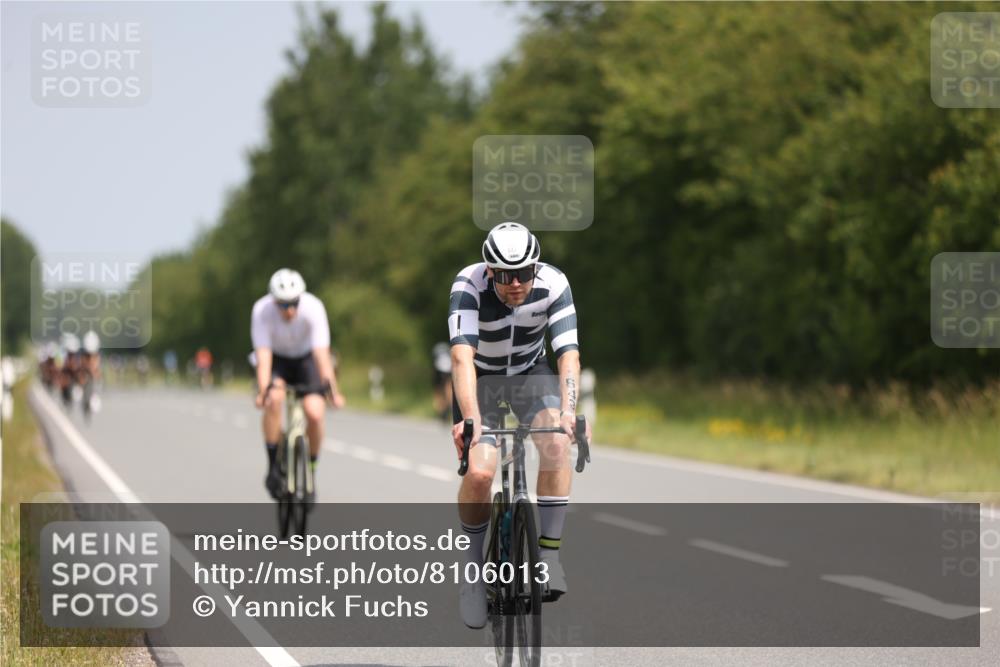 22.06.2025 - Viking Triathlon Yannick Fuchs http://msf.ph/oto/8106013 22.06.2025 12:11:11 Radfahren 107, 529, 618, 643, 658 meine-sportfotos.de