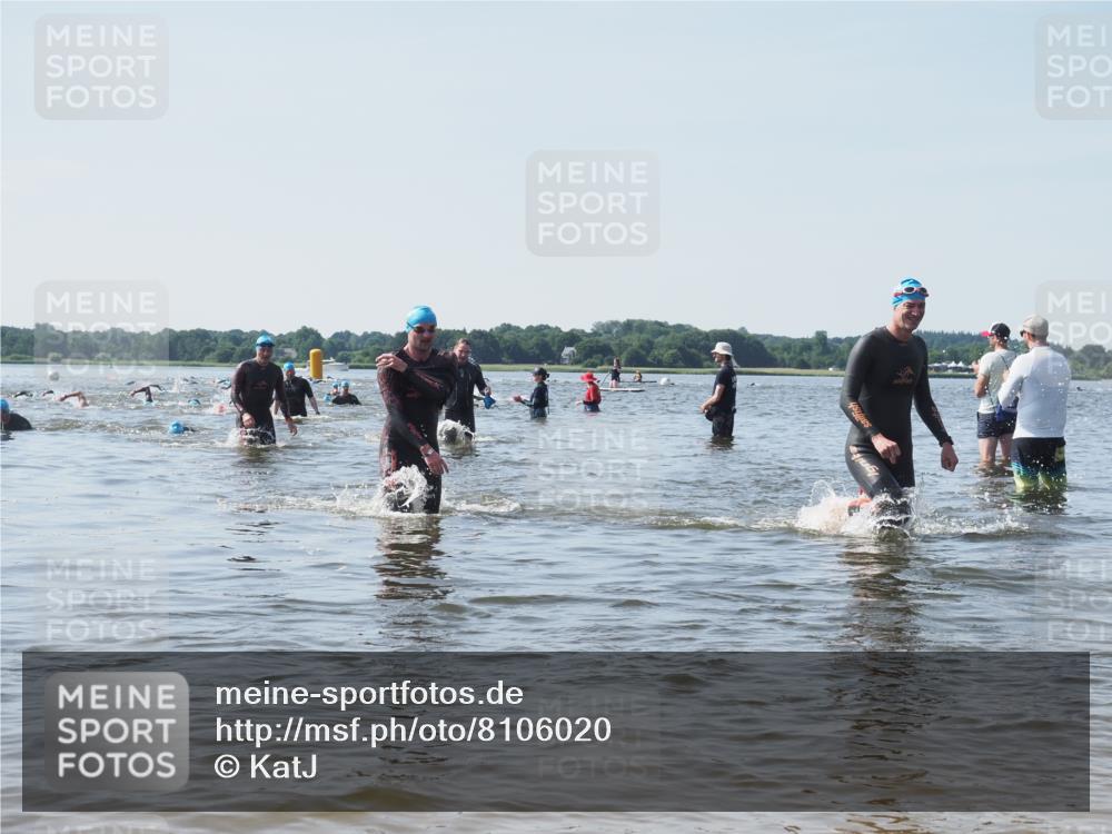 22.06.2025 - Viking Triathlon KatJ http://msf.ph/oto/8106020 22.06.2025 10:37:00 Schwimmen 331, 355, 388, 500 meine-sportfotos.de