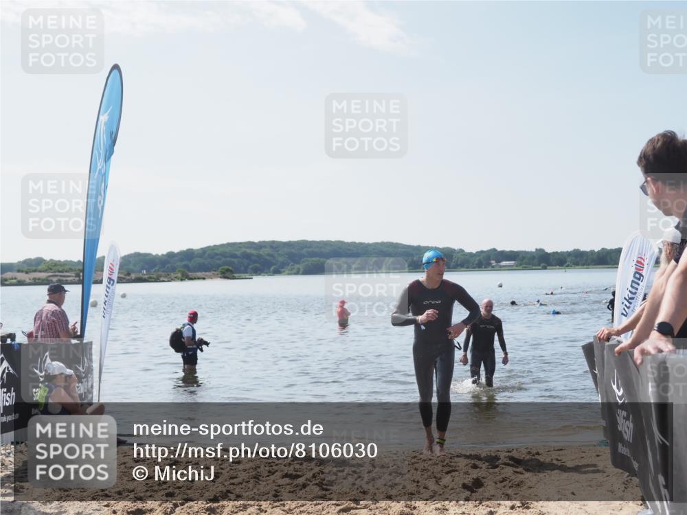 22.06.2025 - Viking Triathlon MichiJ http://msf.ph/oto/8106030 22.06.2025 10:51:41 Schwimmen 292, 422 meine-sportfotos.de